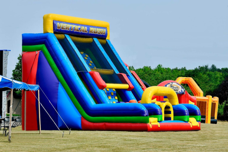 Vertical Rush 24 obstacle course